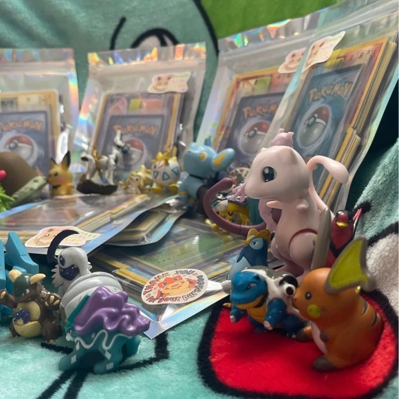 Pokemon Mystery Pack! - Picture 4 of 5